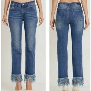 Boutique Brand Trendy Hi Rise Distressed Jeans With Frayed Hem